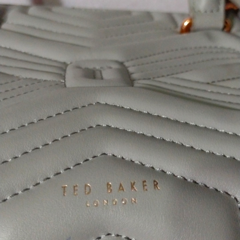 Ted Baker London Dove Grey Quilted Bow Bag 🛍️ NWT - Picture 4 of 11